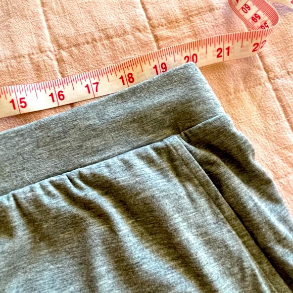 ♥️ Bundle of 2 | Gray Heather Lounge Mid Rise Wide Leg Crop Pajama Pants - Picture 4 of 5